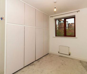 2 Bedroom - Photo 3