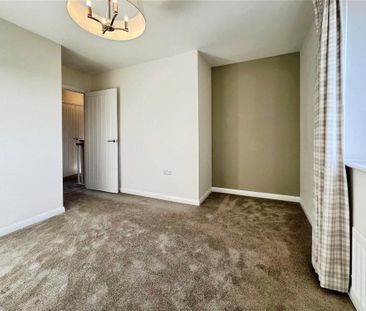 4 bedroom semi-detached house to rent - Photo 4