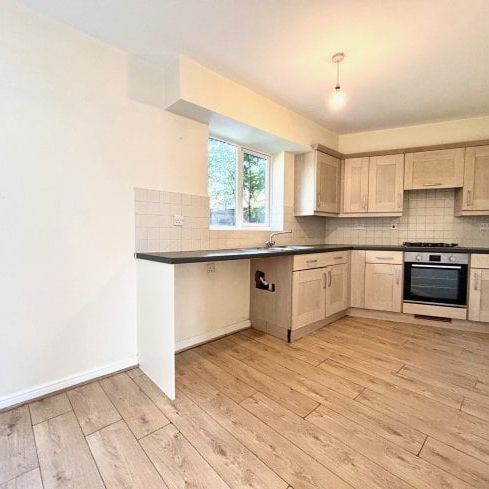 Betjeman Road, Stratford-upon-Avon, CV37 - Photo 1