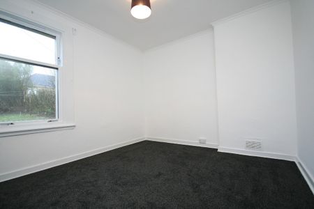 Kingston Road, 2 Bed Unfurnished Flat, Neilston – Available 18/10/2024 - Photo 2