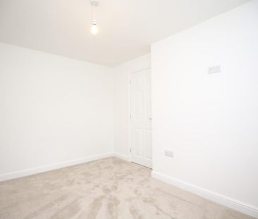 3 bedroom detached house to rent - Photo 3