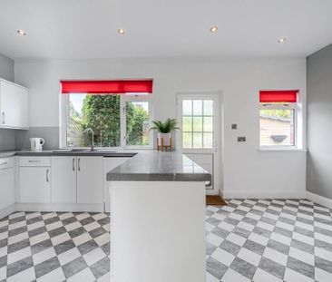 3 bedroom semi-detached house to rent - Photo 4