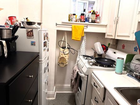 For Lease - 108 Admiral Road Unit# 1, Toronto, Ontario - Photo 2