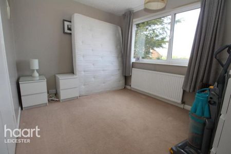 3 bedroom detached house to rent - Photo 3