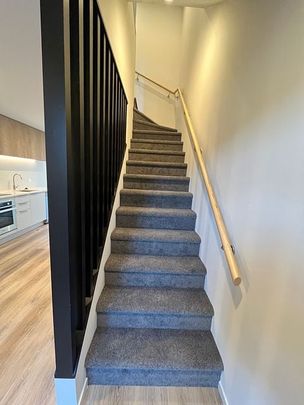 Modern 2BR Townhouse - Wainuiomata - Photo 1