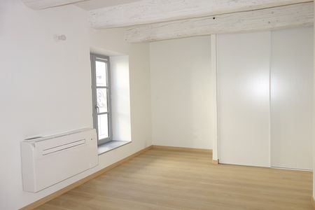 Location Appartement 4 pièces 95m² NIMES 30000 - Photo 5