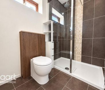6 bedroom semi-detached house to rent - Photo 6