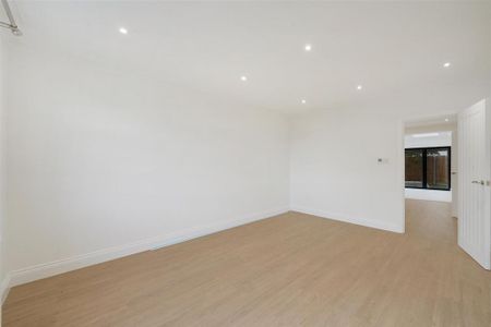 2 bedroom detached house to rent - Photo 2