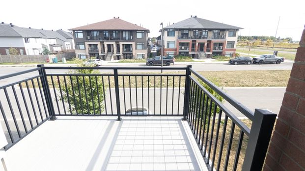 For Lease - 76 Franchise Private, Kanata, Ontario - Photo 1