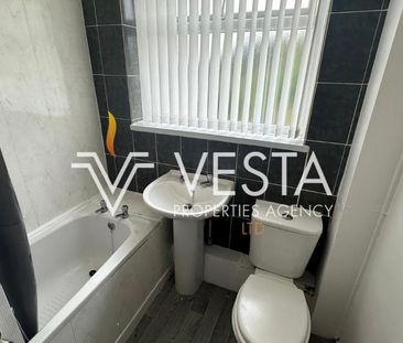 4 bedroom semi-detached house to rent - Photo 5