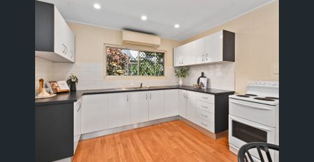 Modern Edge Hill Apartment in Ideal Location - Photo 2