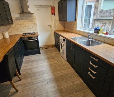 4 bedroom house of multiple occupation to rent - Photo 5