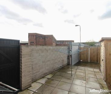 2 bedroom end of terrace house to rent - Photo 6