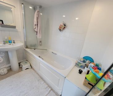 Bishopstone, Aylesbury - Photo 6