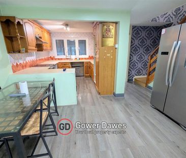 3 bedroom end of terrace house to rent - Photo 2