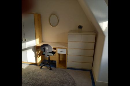 Room in a Shared House, Weston Park, N8 - Photo 2