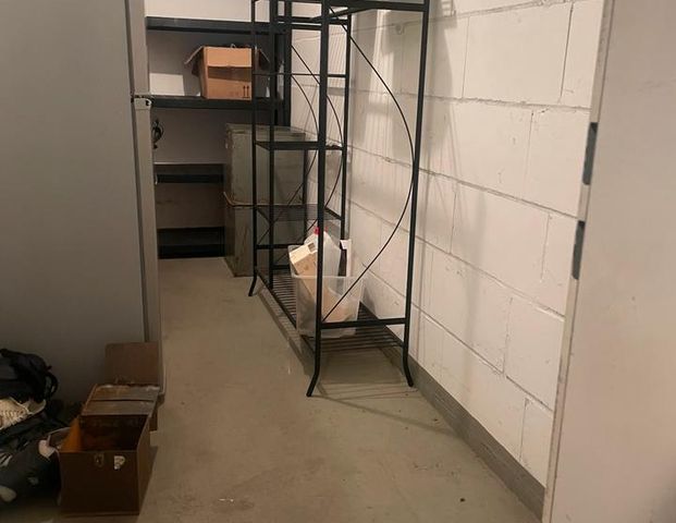 Moderne zwei Zimmerwohnung mit zwei großen Balkontür Terrassen - Photo 1