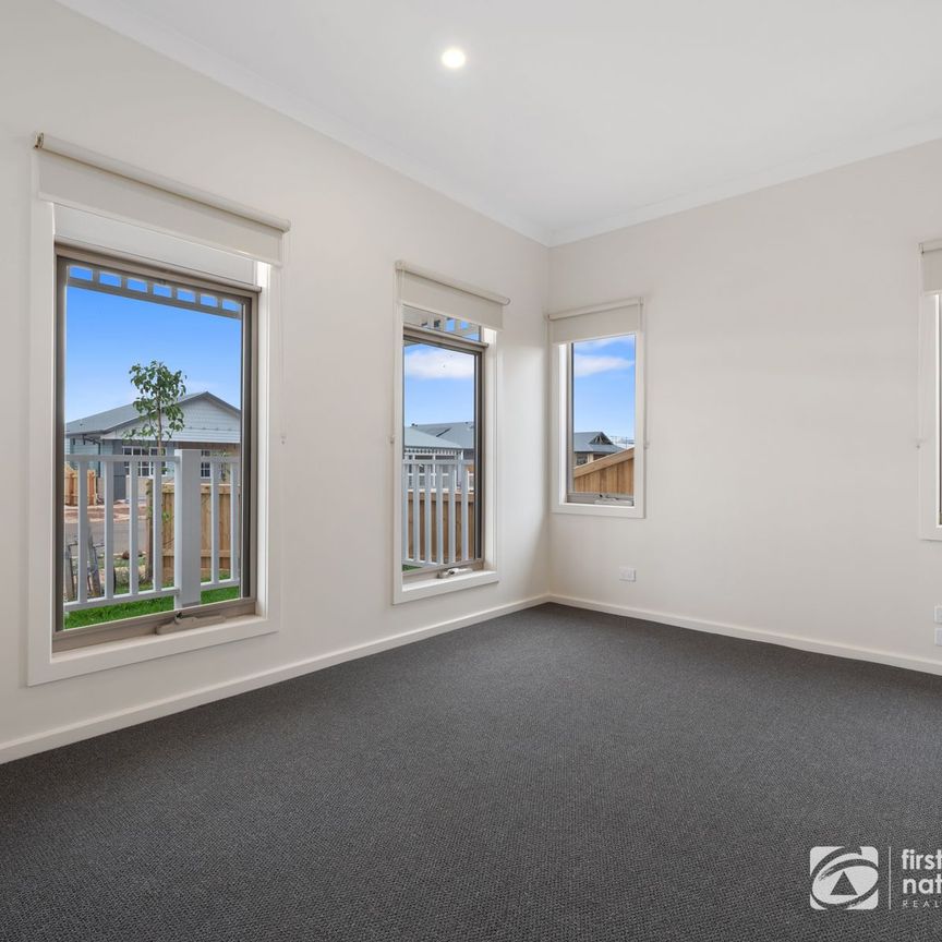 Beautiful 4-Bedroom Family Home on a Corner Block in Eynesbury - Photo 1
