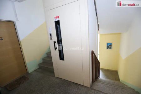 Slunný útulný byt 1+1 v pátém patře panelového domu s výtahem - Photo 4