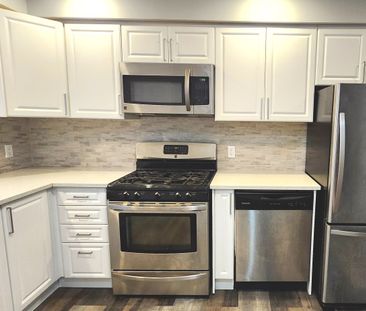 For Lease - 29 Fox Run N/A, Barrie, Ontario - Photo 2