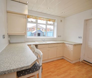 3 bed semi-detached house to rent in Briardene Crescent, Gosforth, NE3 - Photo 6