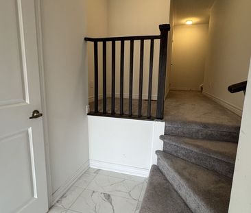 For Lease - 2031 Cameron Lott Crescent, Oshawa, Ontario - Photo 6