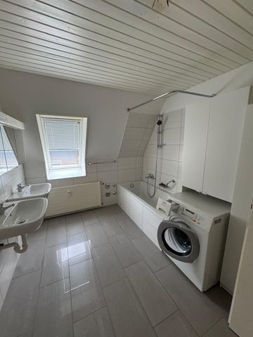 GROSSZÜGIG UND HELL AN ZENTRALER LAGE - Photo 2