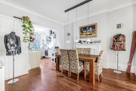 3 bedroom flat to rent - Photo 3