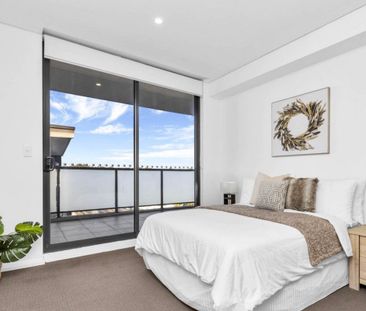 Over-Sized Apartment, with 2 Car Spaces and Storage Cage! - Photo 1
