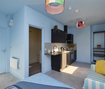 1 bedroom flat to rent - Photo 2