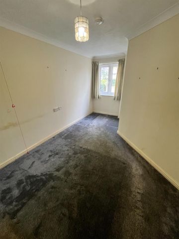 1 bedroom Flat To Let - Photo 5