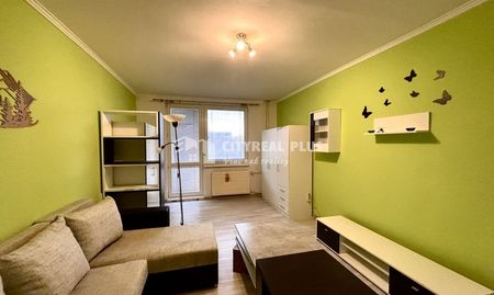 Znížená cena! Ponúkame Vám na prenájom zariadený, veľký 1 izbový byt s 2 balkónmi vo vyhľadávanej lokalite v meste Nové Zámky - Photo 3
