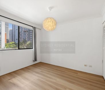 Renovated 1 Bedroom Apartment with Floorboard - Photo 3