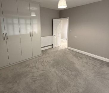 4 bedroom semi-detached house to rent - Photo 4