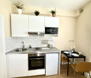 Studio to rent - Photo 5