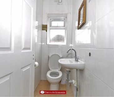 5 bedroom semi-detached house to rent - Photo 4