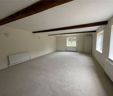 Two bedroom barn conversion on quiet country lane, situated in the ... - Photo 3