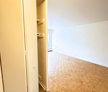 3.5 Available NOW – 7 Côte-Ste-Catherine - Photo 2