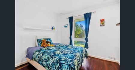 Spacious Family Home in a Prime Location - Photo 5