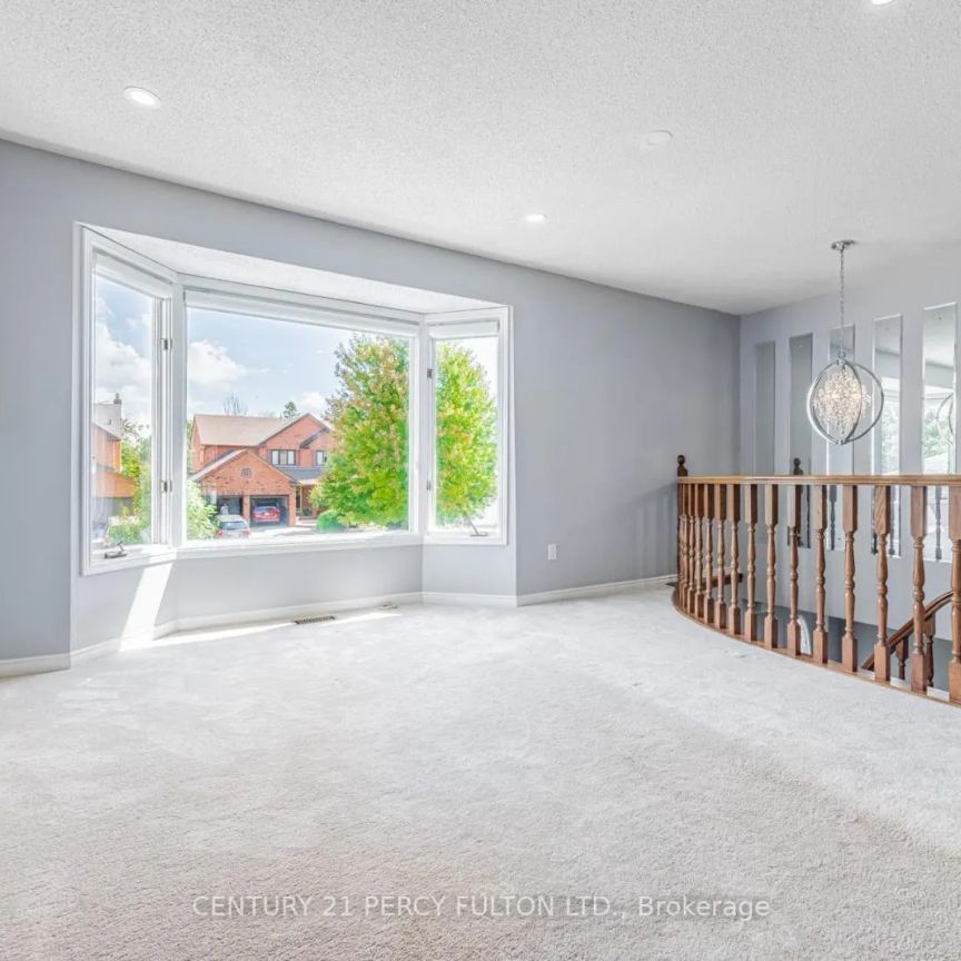 34 KINGSWOOD DRIVE N - Photo 1