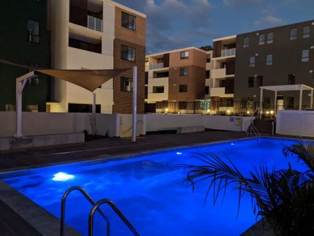 “Understated Style” - Photo 2