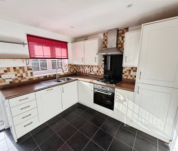 5 bedroom house to rent Viscount Gardens, Eastleigh, SO50 - Photo 3