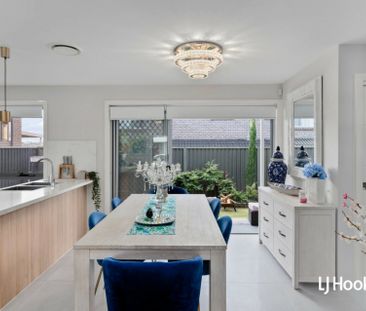 Modern 3-Bedroom Family Townhouse in Riverstone - Photo 2