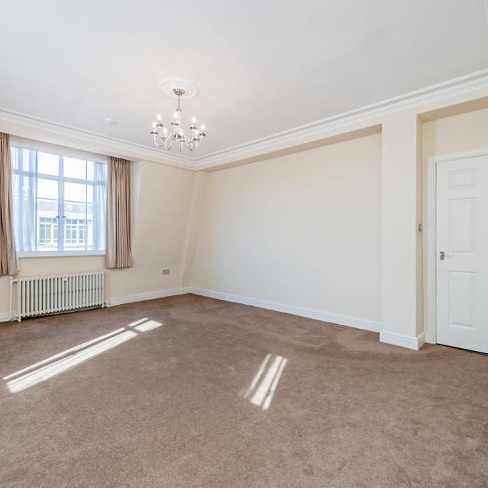 3 bedroom flat to rent - Photo 1