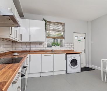 Room in a Shared House, Mulehouse Road, S10 - Photo 6