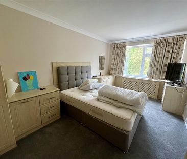 2 bed flat to rent in The Rutts, Bushey Heath, WD23 - Photo 3