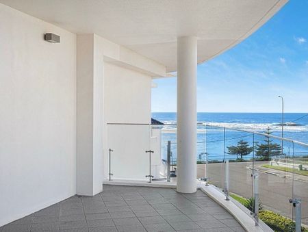 The Entrance - Photo 5