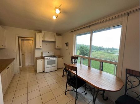 For Lease - 4085 King Street, Caledon, Ontario - Photo 4