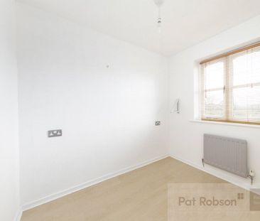 Middlewood Park, Newcastle Upon Tyne - Photo 5