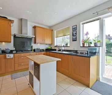 A beautifully presented four bedroom detached family home which off... - Photo 6